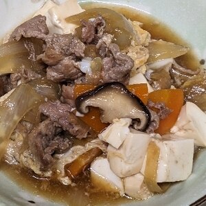 玉葱と豚肉と豆腐の卵とじ